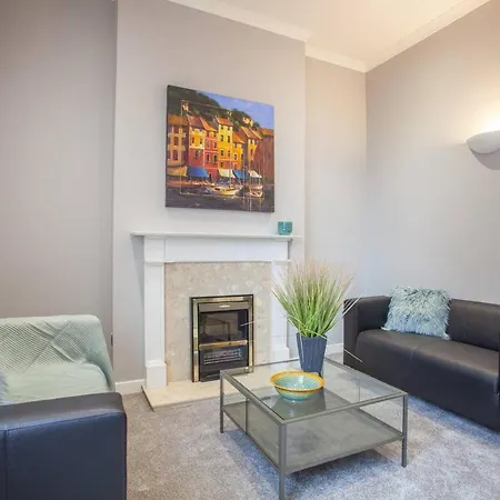 Fresh And Cosy Flat Minutes From West End Glasgow