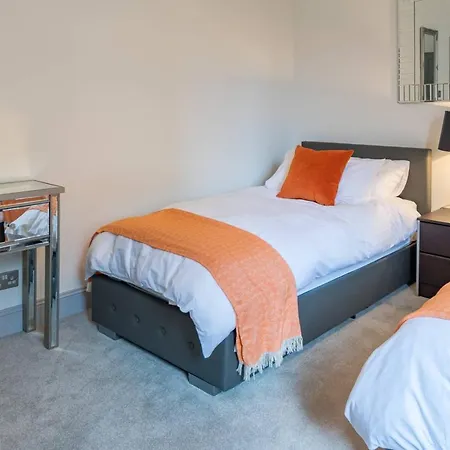 Stunning 2 Bedroom In Heart Of West End Glasgow