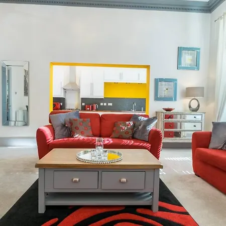 Stunning 2 Bedroom In Heart Of West End *
