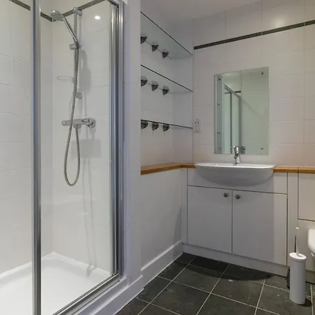 2 Bedroom Luxury In West End * Glasgow