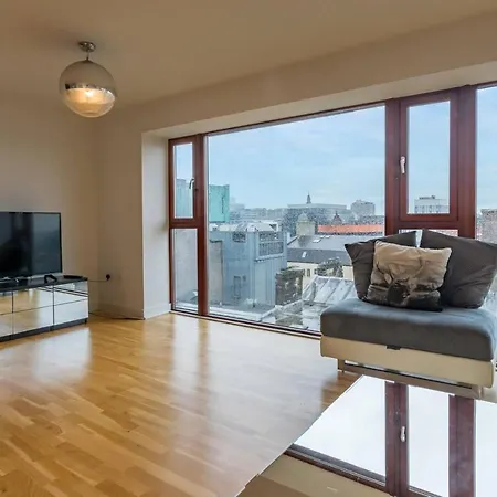Stylish Two Bed Penthouse In City Centre Appartamento *