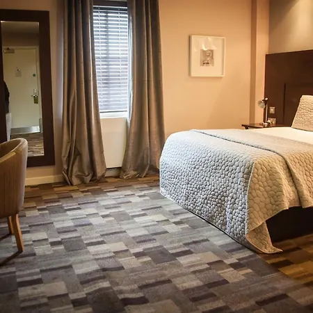 The Boat House Hotel 3*