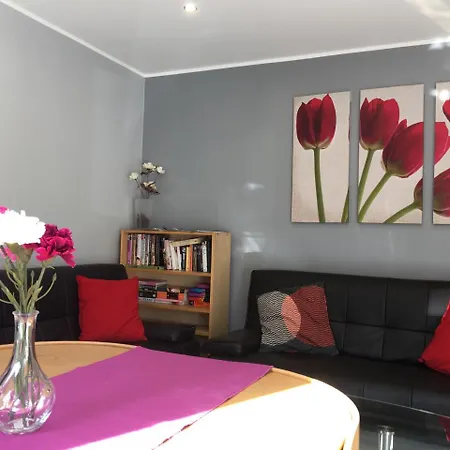 Charing Cross Apartment *
