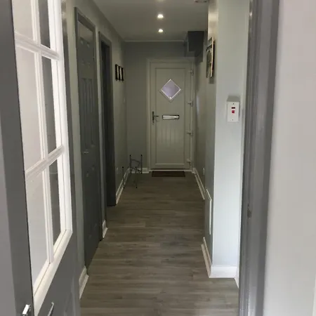 Charing Cross Apartment *