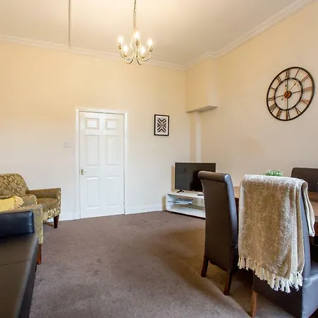 Lomond Serviced Apartments- Hydro House
