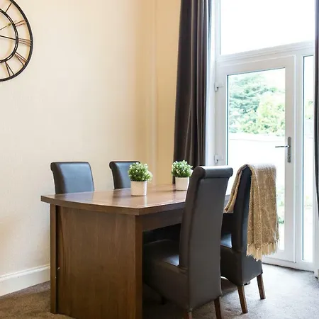 Lomond Serviced Apartments- Hydro House Tatil Evi