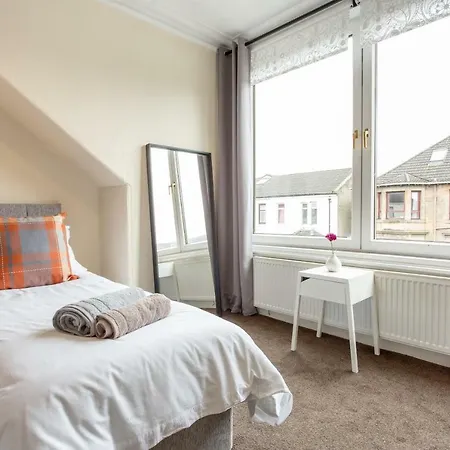 Lomond Serviced Apartments- Hydro House * Glasgow