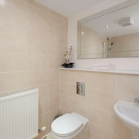 1 Bedroom Luxury - Central
