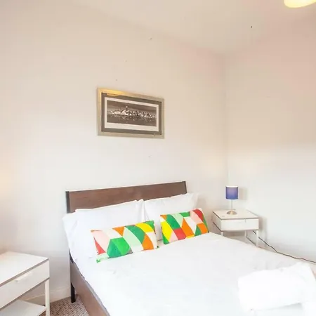 Comfortable And Fresh 1 Bedroom Glasgow