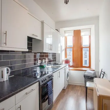 Comfortable And Fresh 1 Bedroom