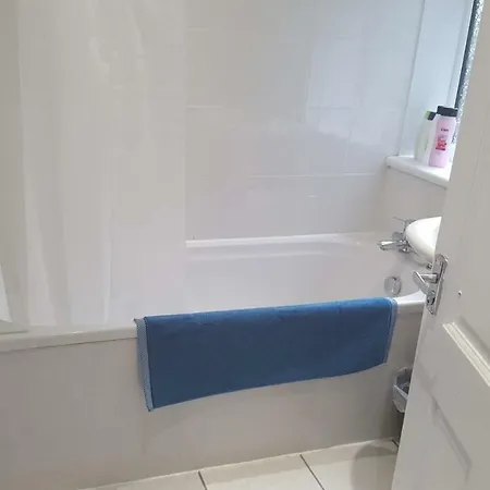 Dragon - Muirdrum House 3 Bedroom