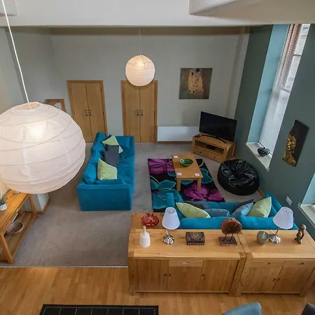 The Merchants Pad Apartment