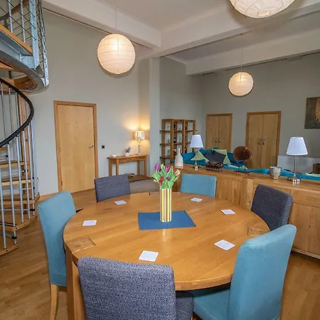 The Merchants Pad *