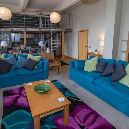 The Merchants Pad Apartment