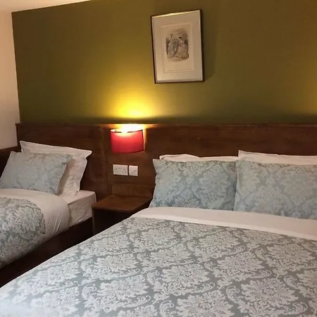 Crosshill House 4*