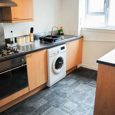 2 Bedroom Dennistoun Apartment With A Balcony Apartment