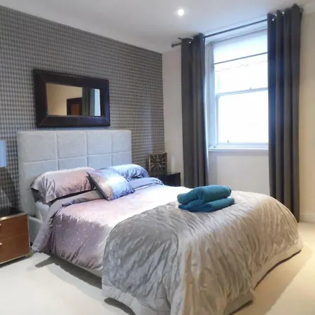 West End -stunning, 2 Bedroom, Main Door Flat With Private Parking *