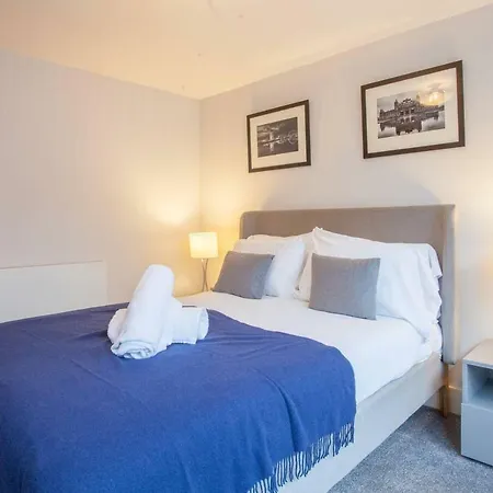 Luxury City In Ideal Central Location Glasgow