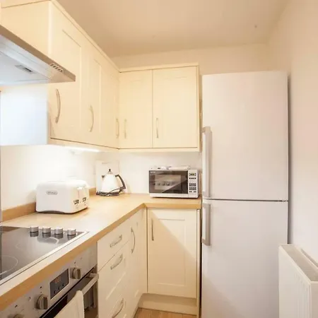 Stylish + Modern Tenement Flat Close To City Centre * Glasgow