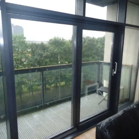 Modern 2-bedroom Near Sse Hydro And Sec Appartement *