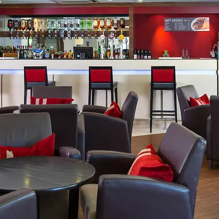 Express - Glasgow Airport By Ihg 3* Paisley