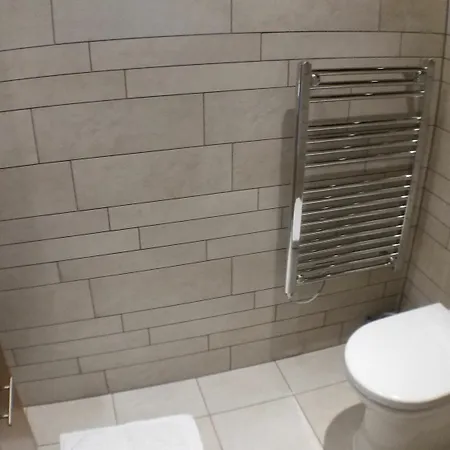 公寓 Buchanan Street 3 Bedroom *