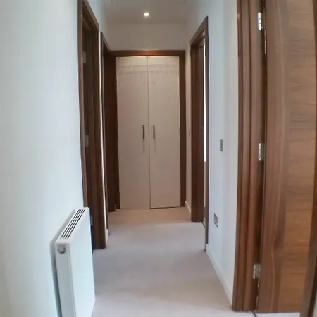 Buchanan Street 3 Bedroom 公寓