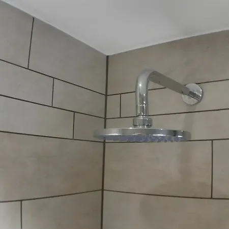 Buchanan Street 3 Bedroom 公寓 *