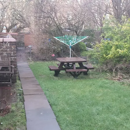 Hampden Garden Flat