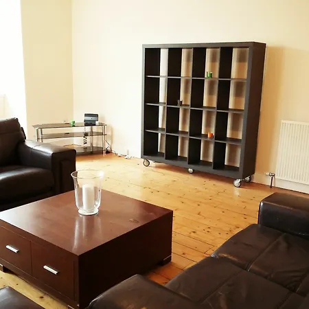 Large 3 Bed West End * Glasgow