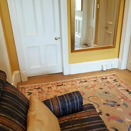 Hotel Claremont House 3*