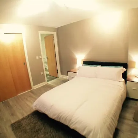 Infinity Guest Daire Glasgow