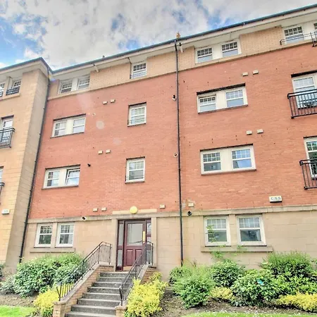South Side Pleasance Apartment