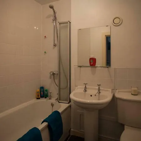 Comfortable And Fresh 1 Bedroom