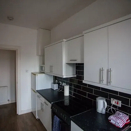 Comfortable And Fresh 1 Bedroom
