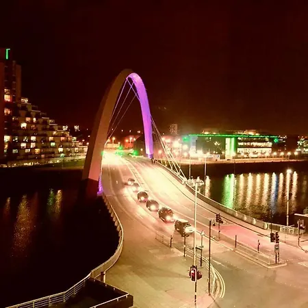 Apartment Lancefield Quay Glasgow