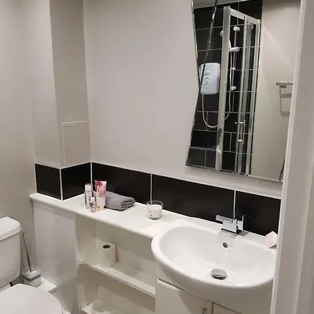 3 Bedroom Luxury * Glasgow
