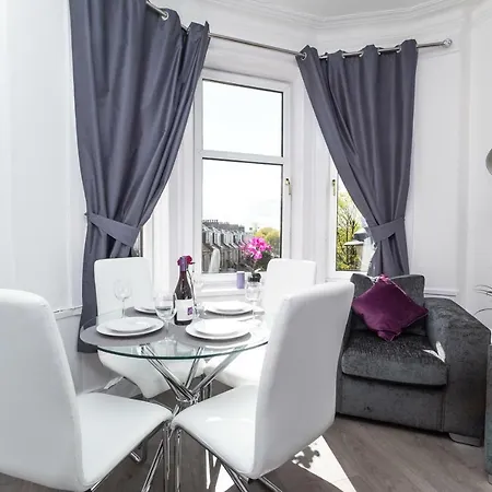 Klass Living - Dalmarnock Bridge Apartment, Rutherglen