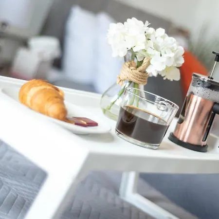 Klass Living - Dalmarnock Bridge Apartment, Rutherglen Glasgow