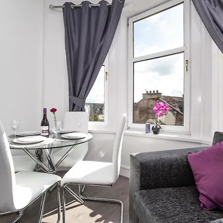Klass Living - Dalmarnock Bridge Apartment, Rutherglen *