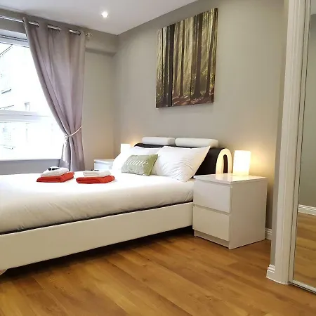 Apartment Glasgow's Modern & Stylish 3 Bedroom Aparment Glasgow