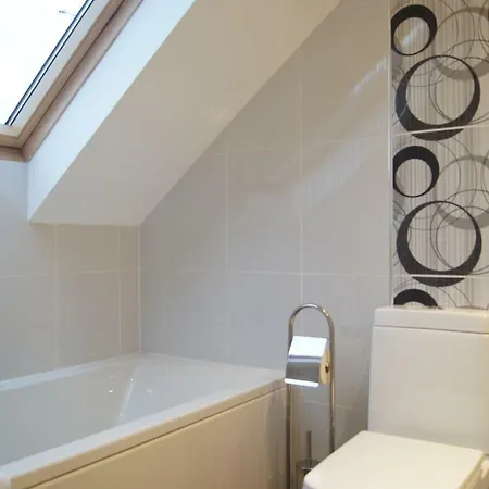 Apartment Modern, Cosy In Bearsden With Private Parking Glasgow