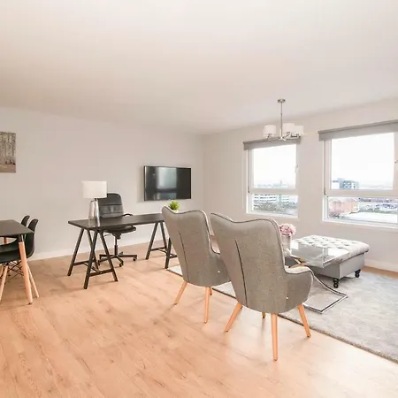 Luxury 2 Bed 2 Bath - Free Parking 아파트 글라스고