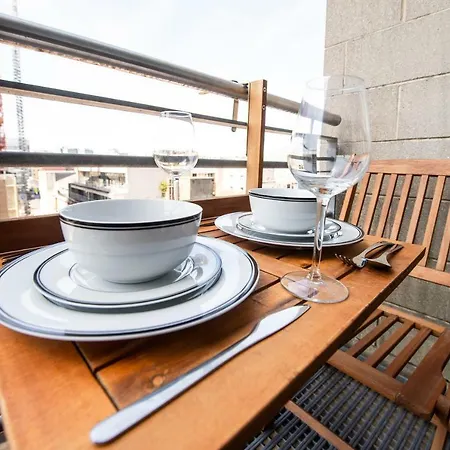 Apartment City Centre Riverview With Free Parking And Balcony