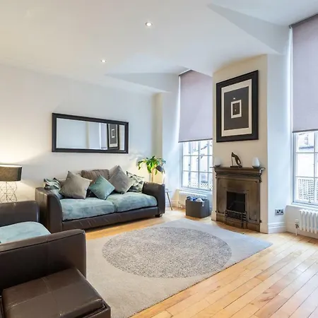 Charing Cross 3 - 4bed-historical - Townhouse In City Holiday home