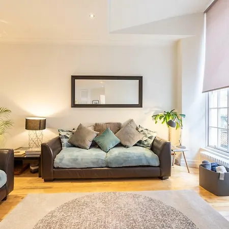Charing Cross 3 - 4bed-historical - Townhouse In City Holiday home