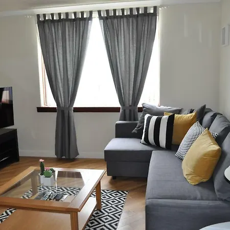 Fantastic 3 Bedroom House In Langside/shawlands Holiday home *