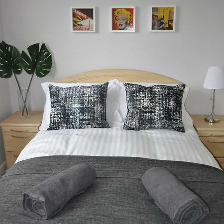Fantastic 3 Bedroom House In Langside/shawlands Glasgow
