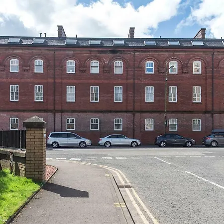 Fabulous Stylish Flat In Merchant & Free Secure Parking Apartment Glasgow