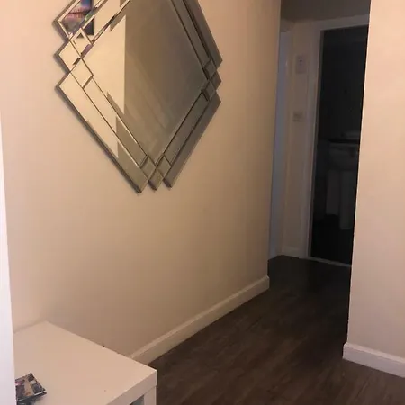 2 Bedroom At Secc Hydro Free Parking Apartment *